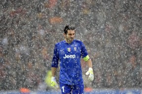 欧博官网游戏-双线传奇悬念迭起，哈登关键节点扑朔迷离，皇家马德里霸气取胜
